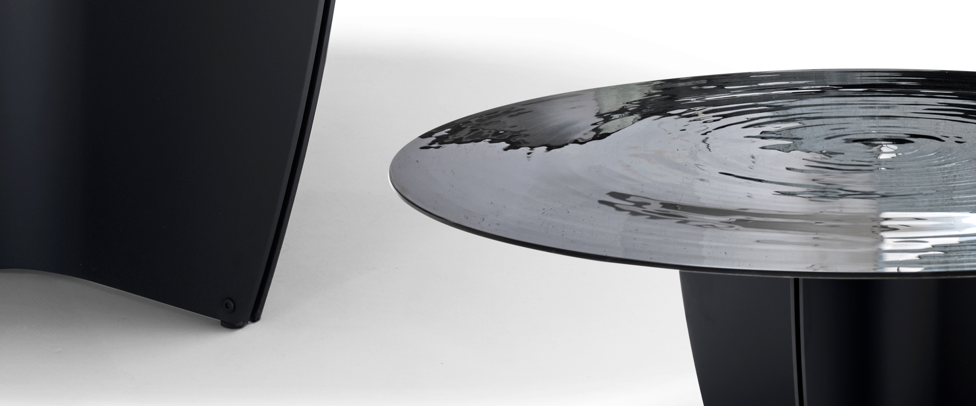 arketipo-tavoli-gambler-tisch-rund-holz-design image 1