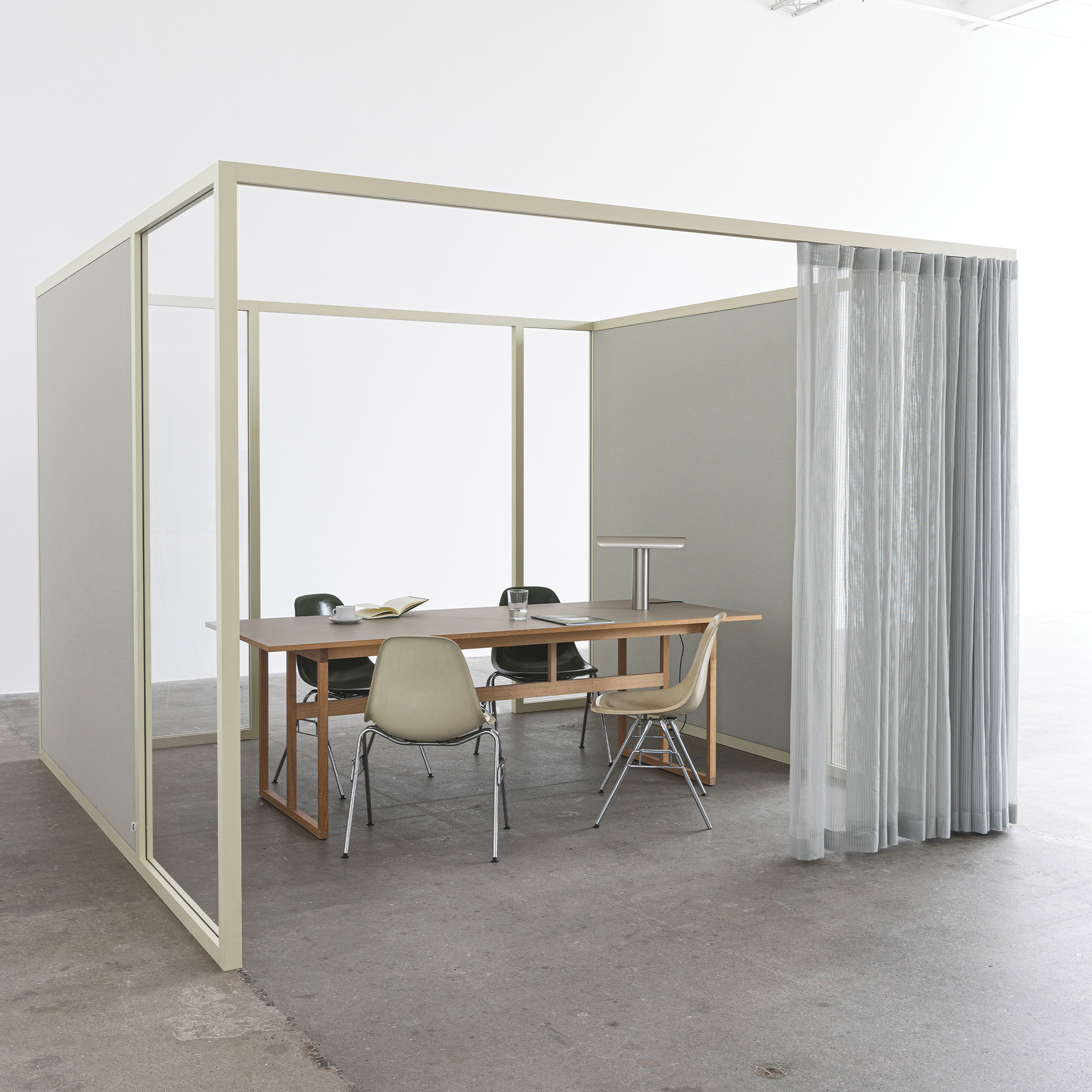 akuart-in-your-room-modulares-raumsystem-meeting-lounge image 2