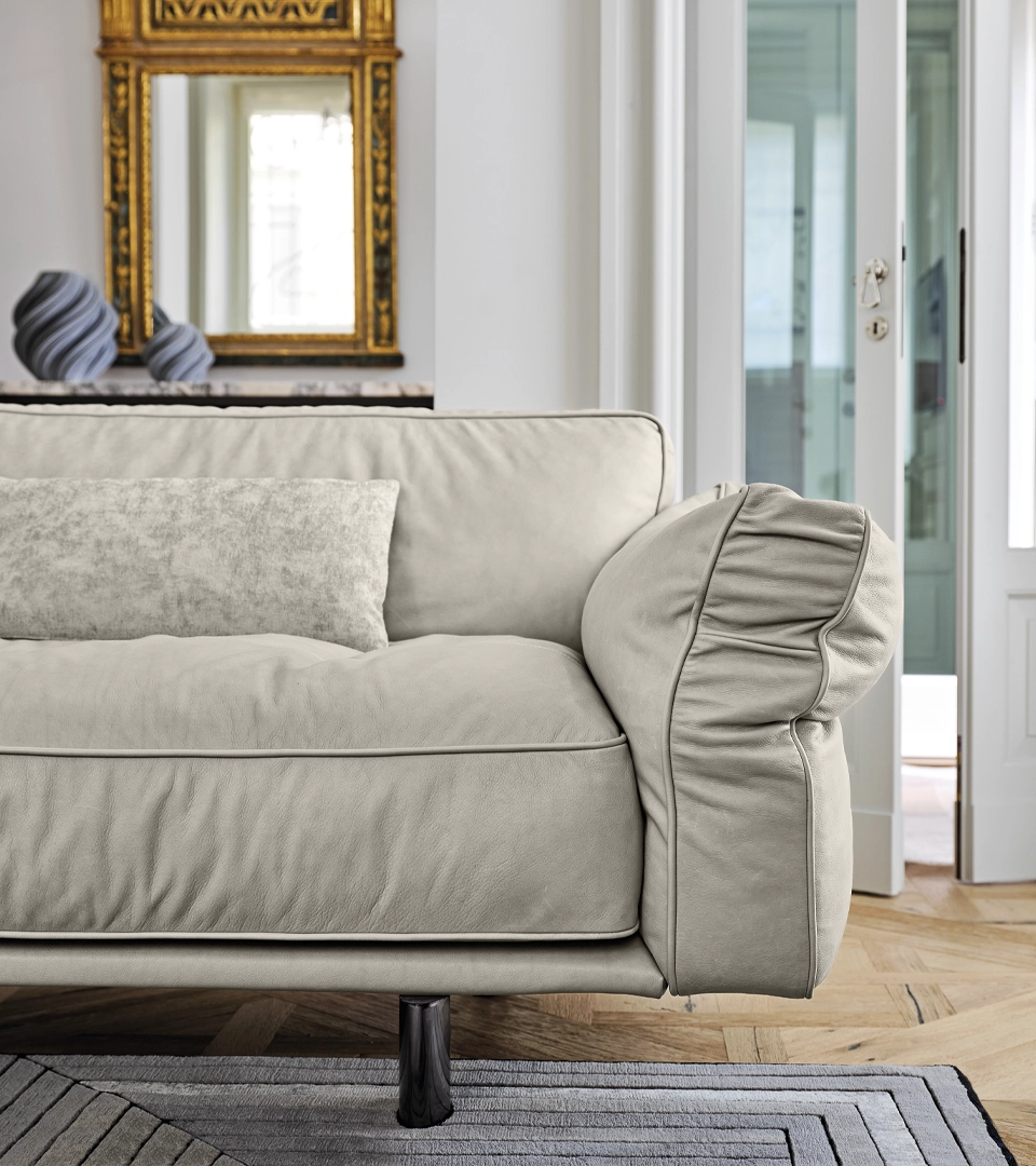 arketipo-close-to-me-sofa-stoff-ledergurt-gem-tlich image 3