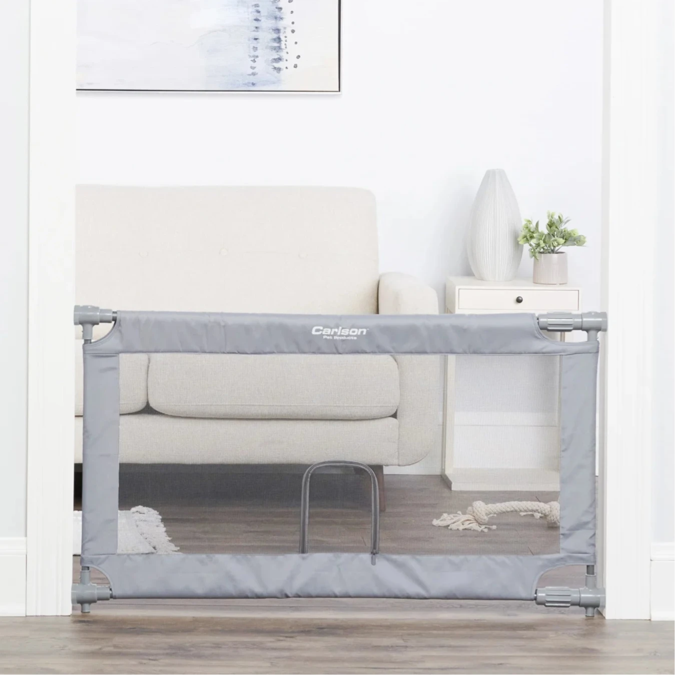 carlson-gates-expandable-mesh-hundegitter-grau-mit-kleintierklappe image 5
